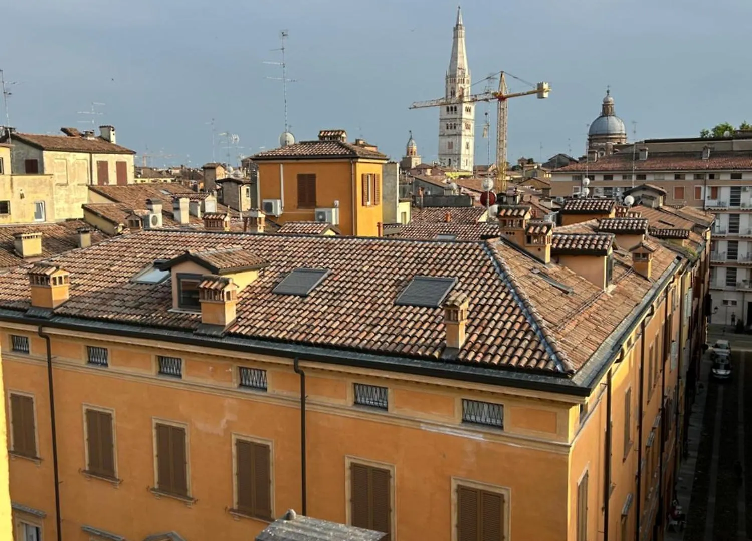 Tower 22 - Centre And Near Train Station Apartamento Modena Itália